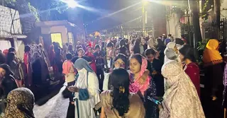 সংকটে কুয়েত মৈত্রী হলে স্বাস্থ্যসেবা, শিক্ষার্থীদের বিক্ষোভ